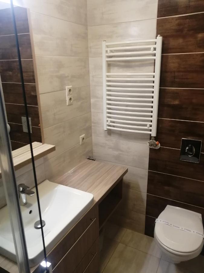 Zafirgyoengy Apartmanok Sárvár Exterior foto